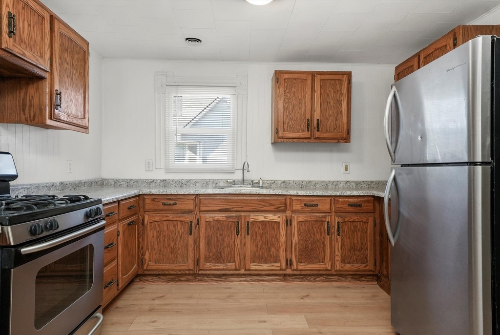 1097 E Merchant Street - Photo 4