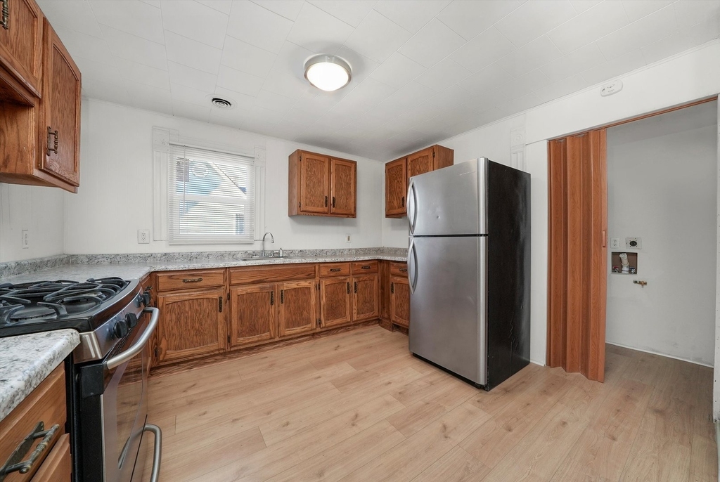 1097 E Merchant Street - Photo 3