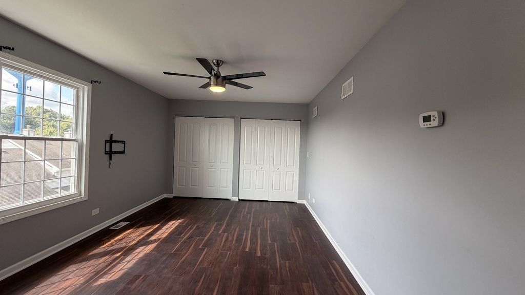 646 White Court - Photo 8