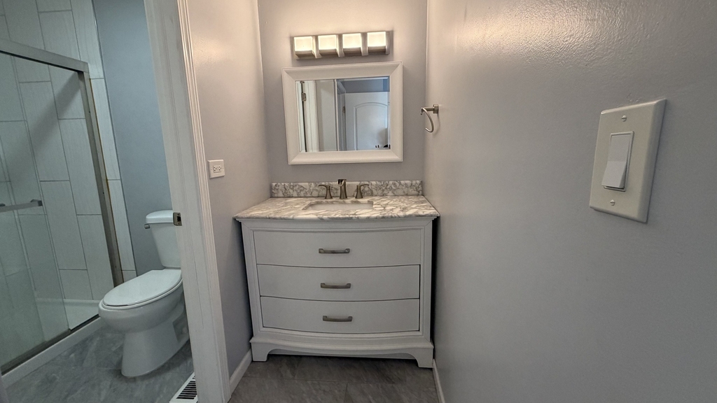 646 White Court - Photo 10