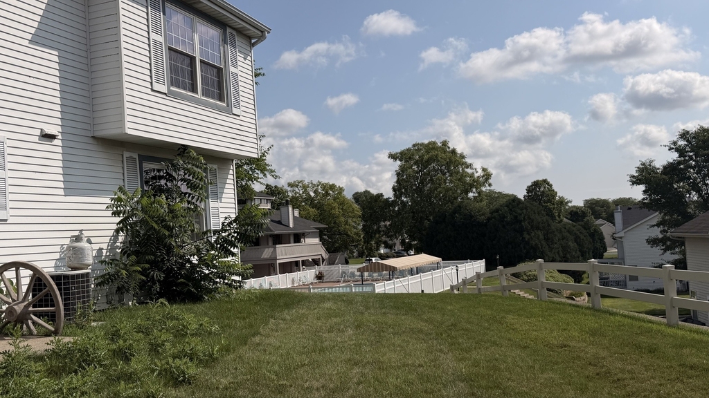 646 White Court - Photo 22