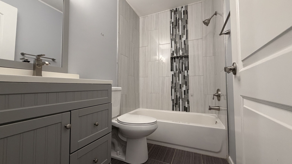 646 White Court - Photo 13
