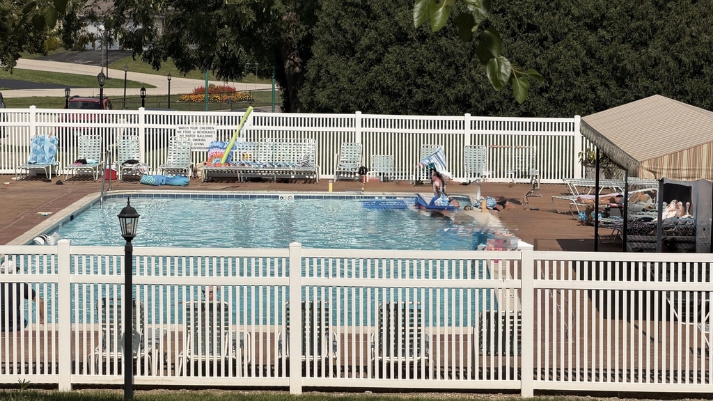 646 White Court - Photo 24
