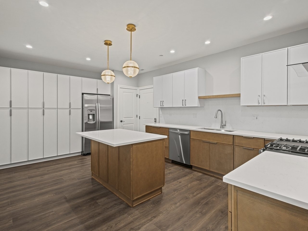 1036 Lake Street - Photo 6