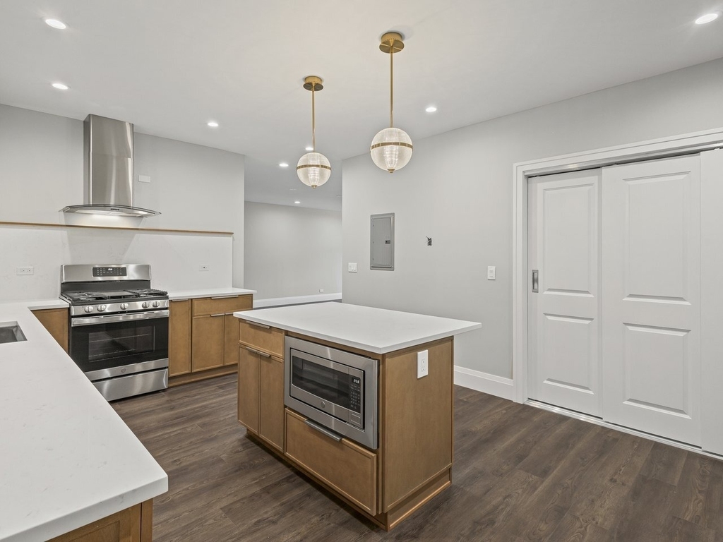 1036 Lake Street - Photo 7