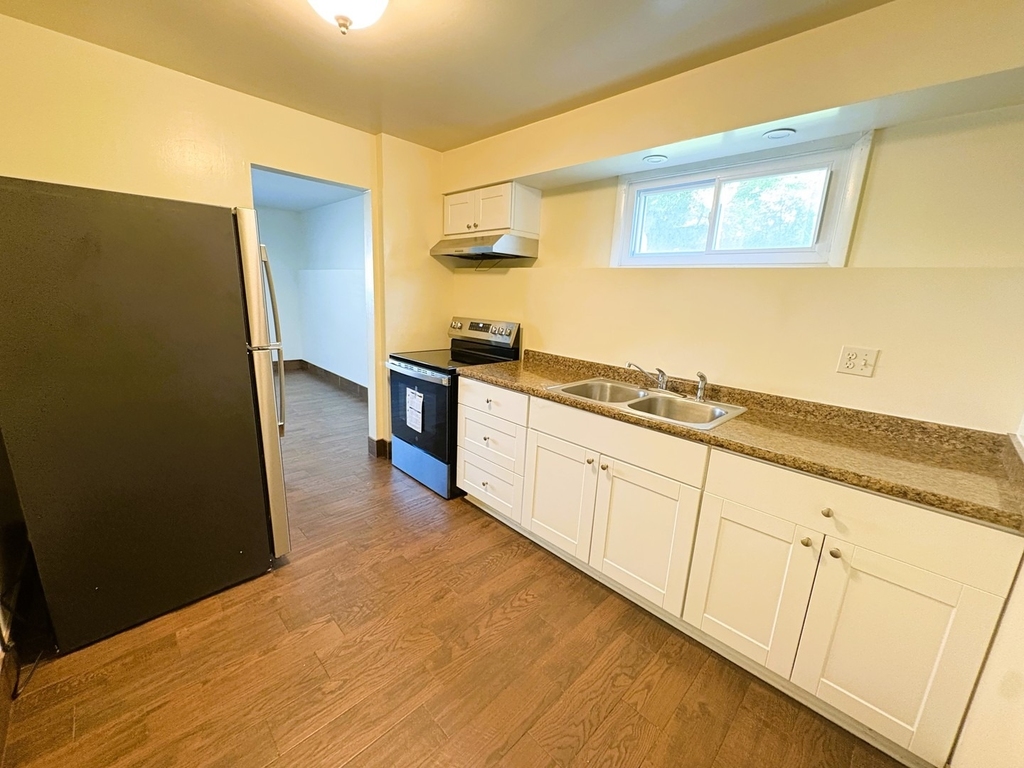 1034 Fenton Street - Photo 9