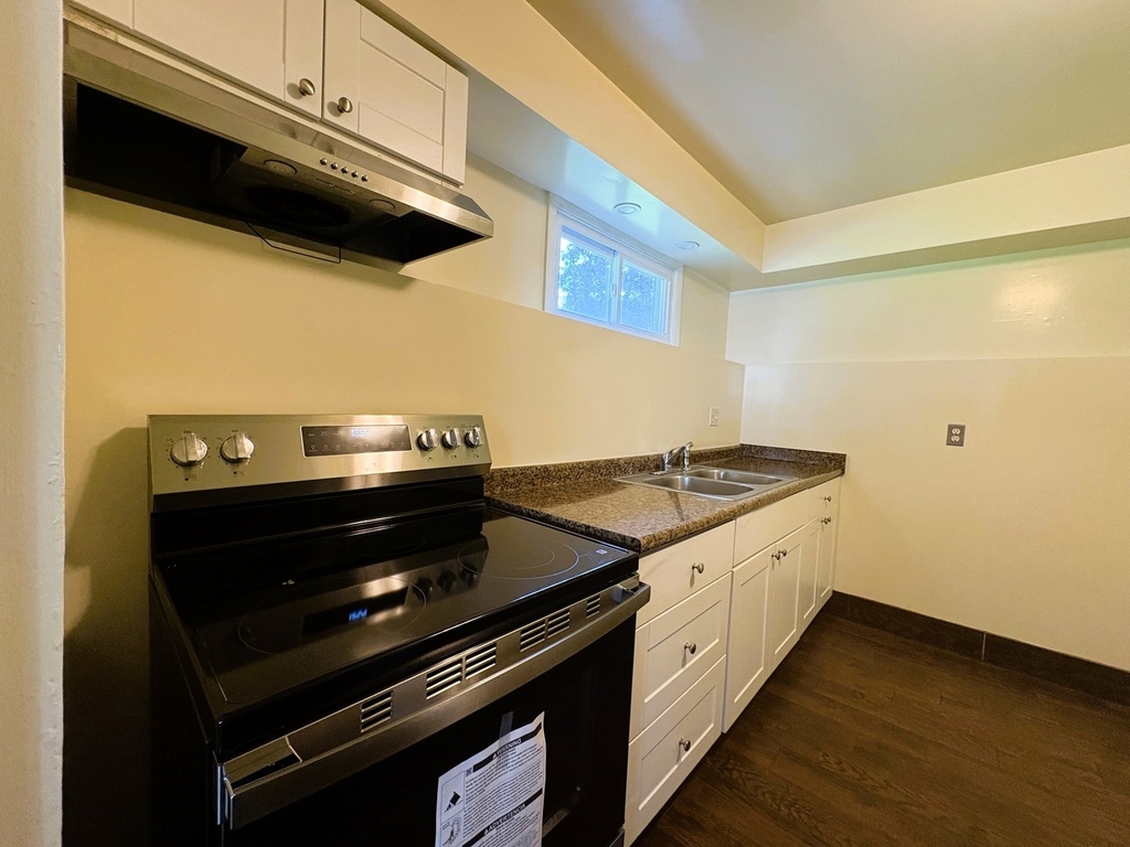 1034 Fenton Street - Photo 5