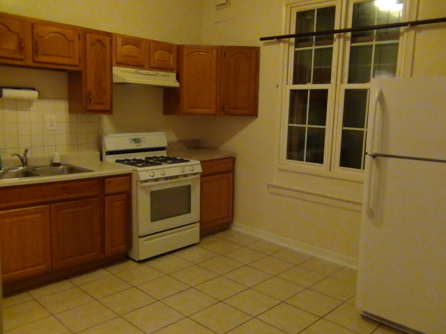 1552 W Highland Avenue - Photo 4