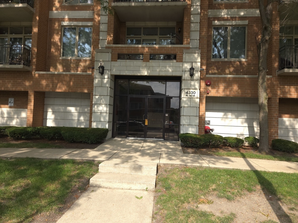 4330 N Neva Avenue - Photo 1
