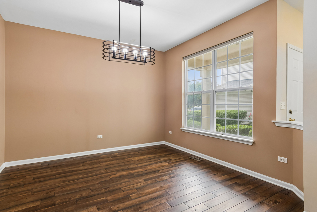 382 Vaughn Circle - Photo 5
