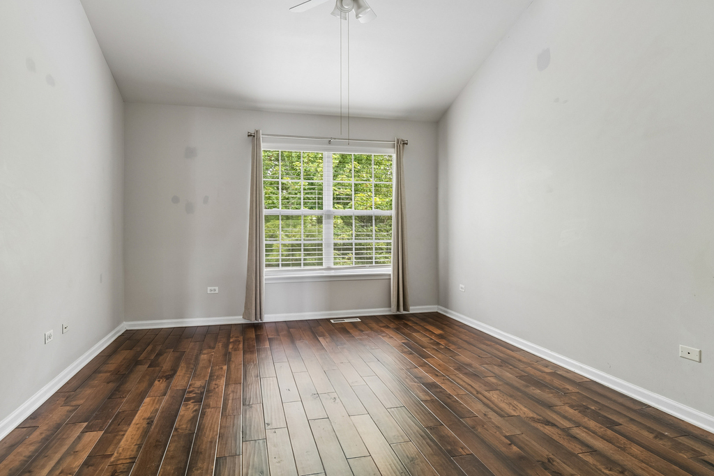 382 Vaughn Circle - Photo 9