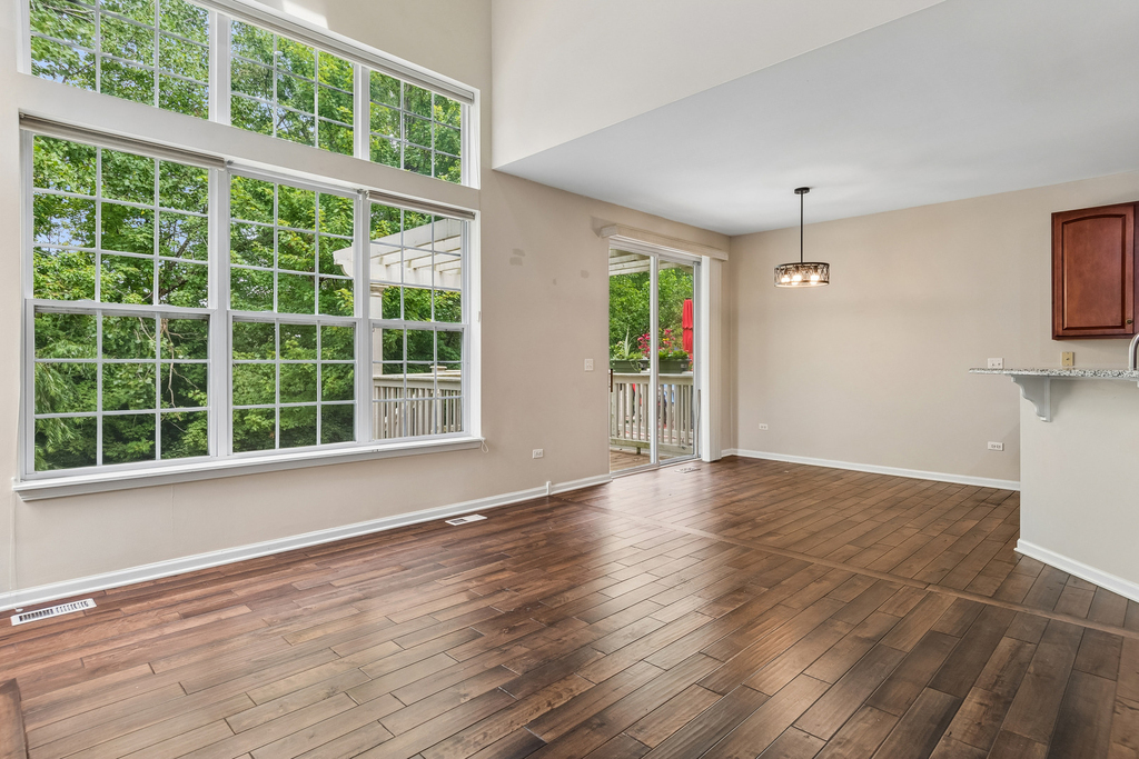 382 Vaughn Circle - Photo 3