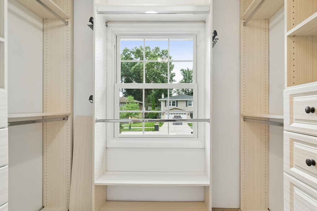 710 E Valley Lane - Photo 8