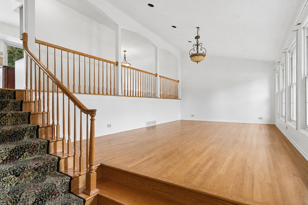 710 E Valley Lane - Photo 1