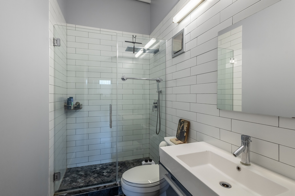 515 N Noble Street - Photo 7