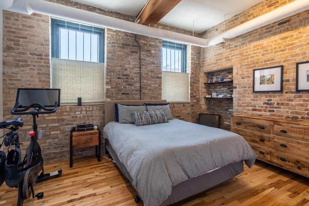 515 N Noble Street - Photo 5