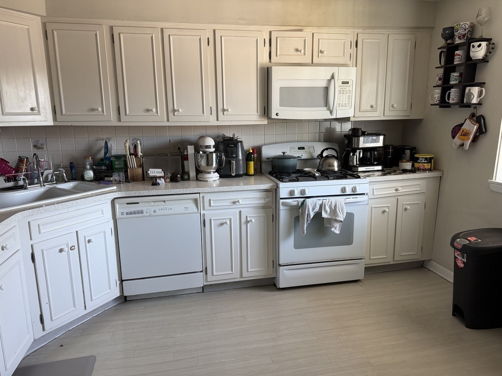 930 Washington Street - Photo 1