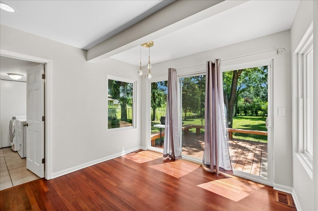 3691 Walters Avenue - Photo 5