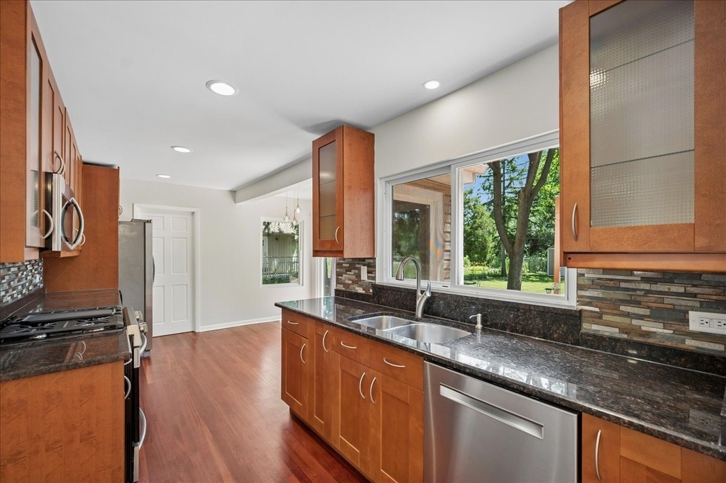 3691 Walters Avenue - Photo 3