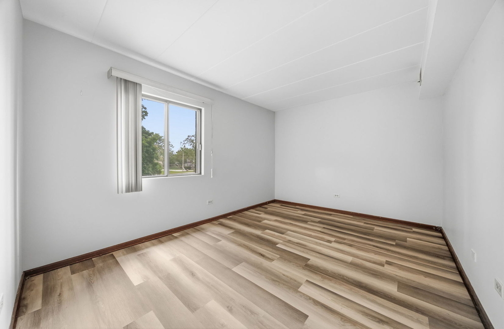 13913 Laramie Avenue - Photo 13