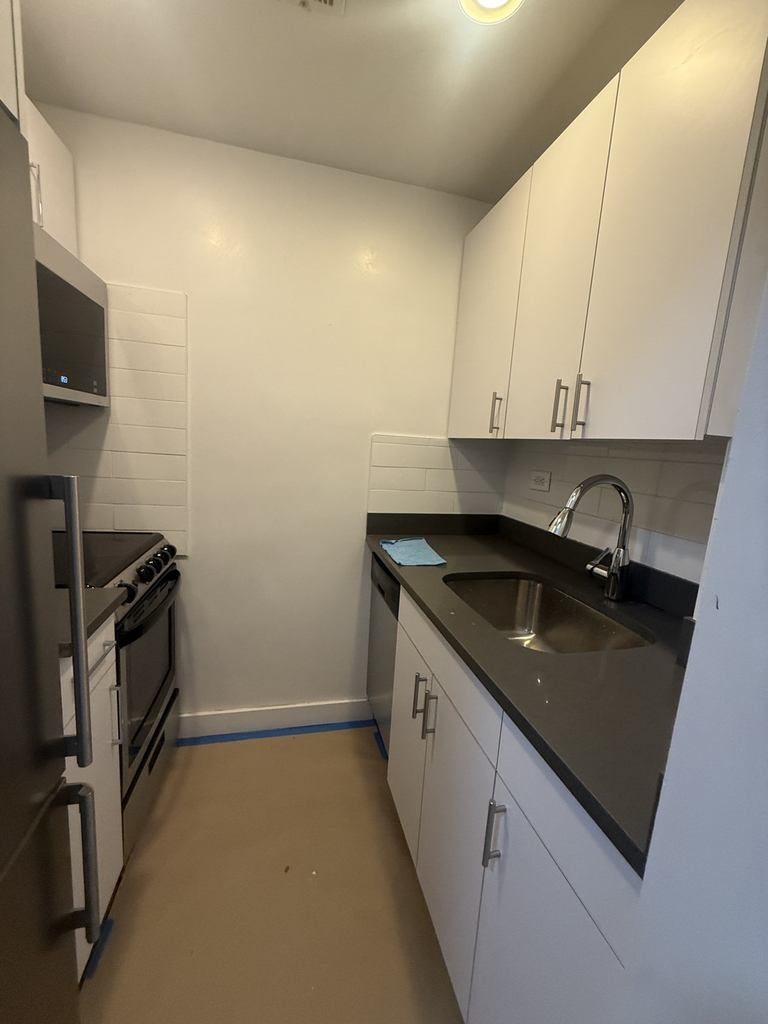 160 West 73rd Street - Photo 4