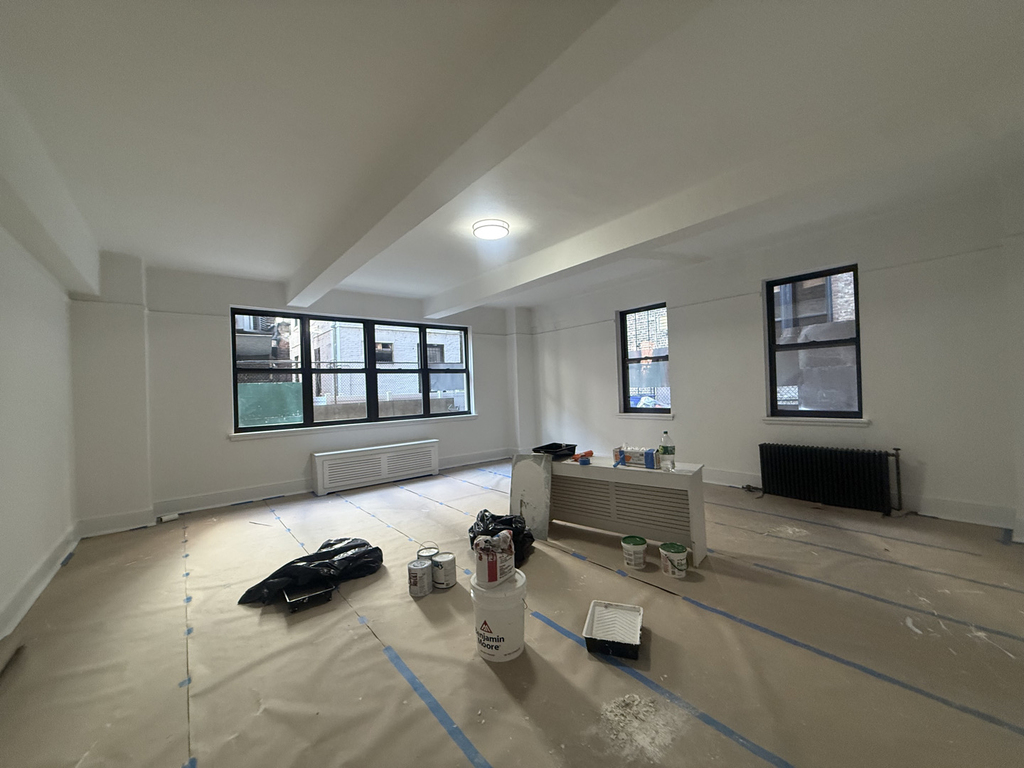 160 West 73rd Street - Photo 0