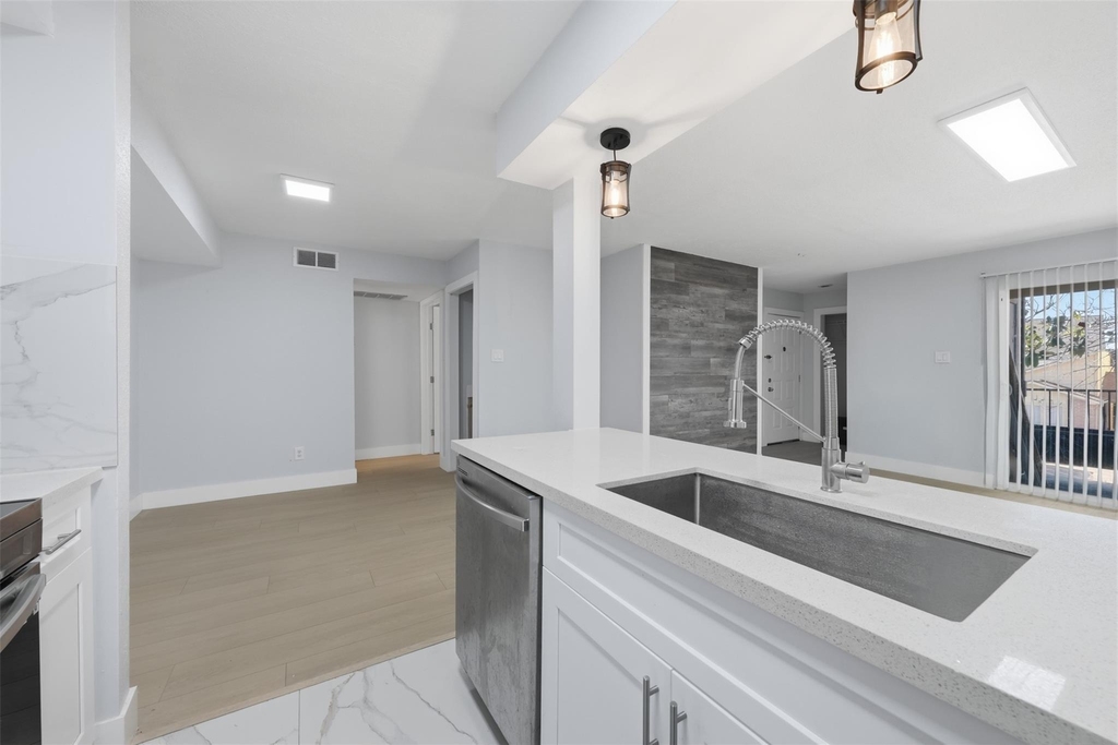 9350 Country Creek Drive - Photo 11