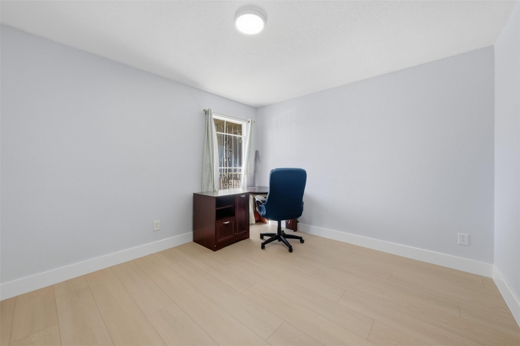 9350 Country Creek Drive - Photo 14