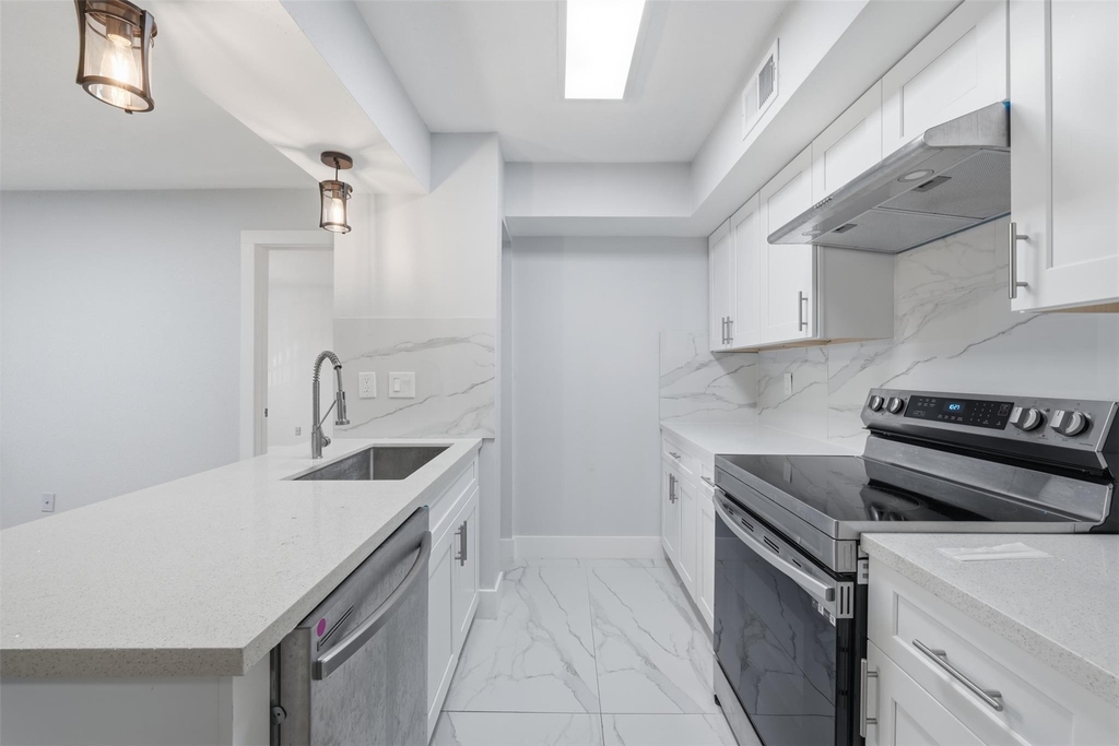 9350 Country Creek Drive - Photo 8