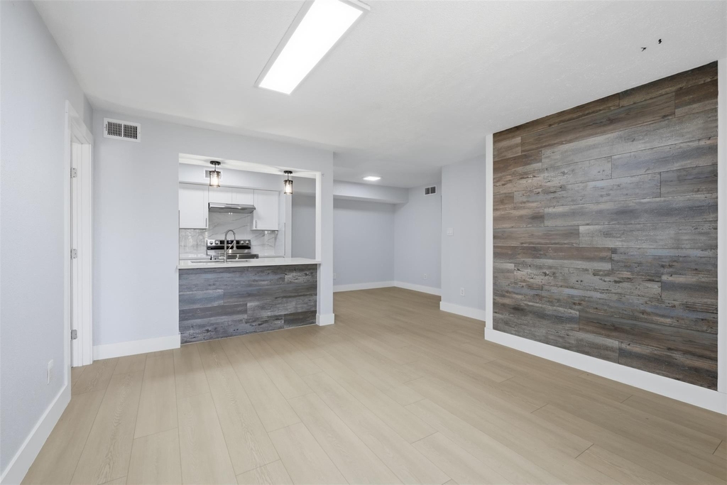 9350 Country Creek Drive - Photo 5