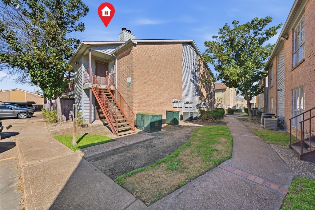 9350 Country Creek Drive - Photo 0