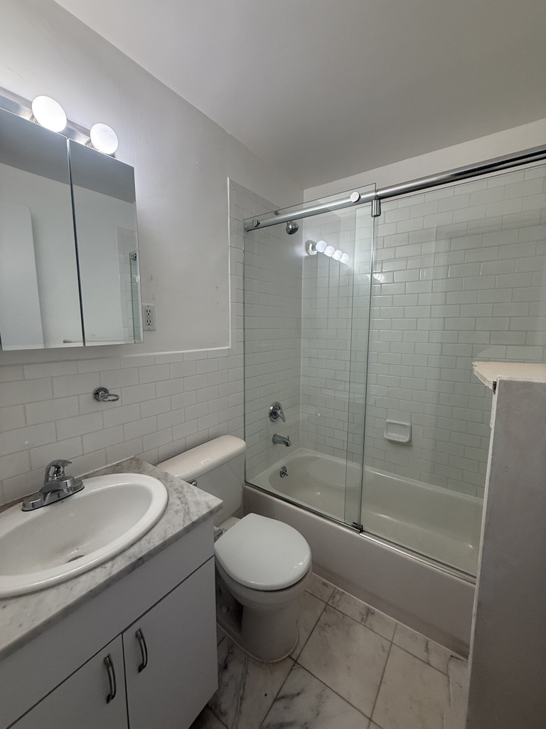 160 West 73rd Street - Photo 6