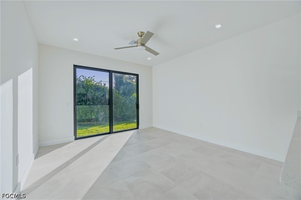 4818 30th Street Sw - Photo 2