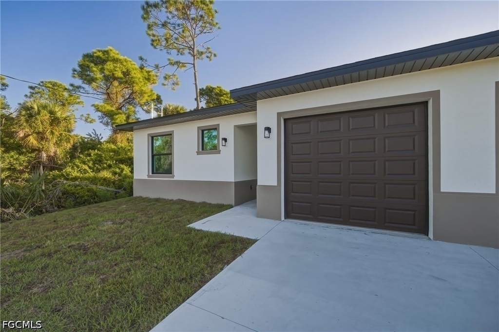 4818 30th Street Sw - Photo 1