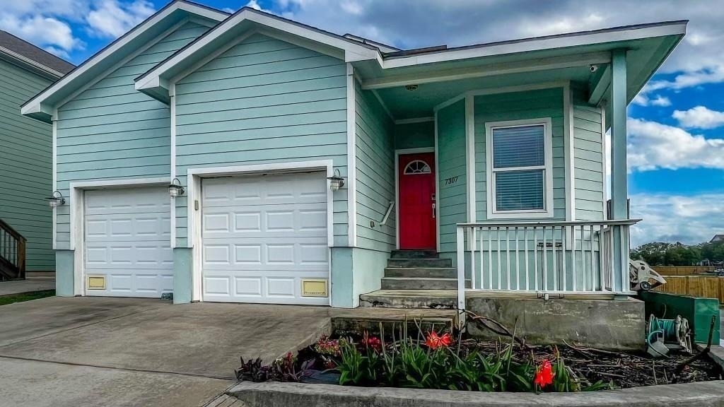 7307 Magnolia Blossom - Photo 0
