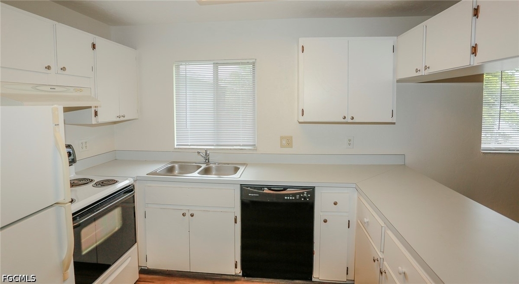 8061 Country Road - Photo 9