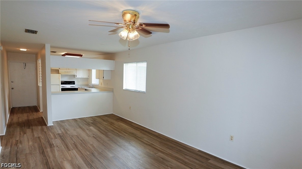 8061 Country Road - Photo 2