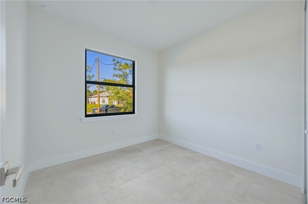 1105 Gordon Avenue S - Photo 8