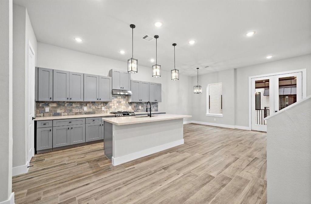 232 W 28th Street - Photo 9