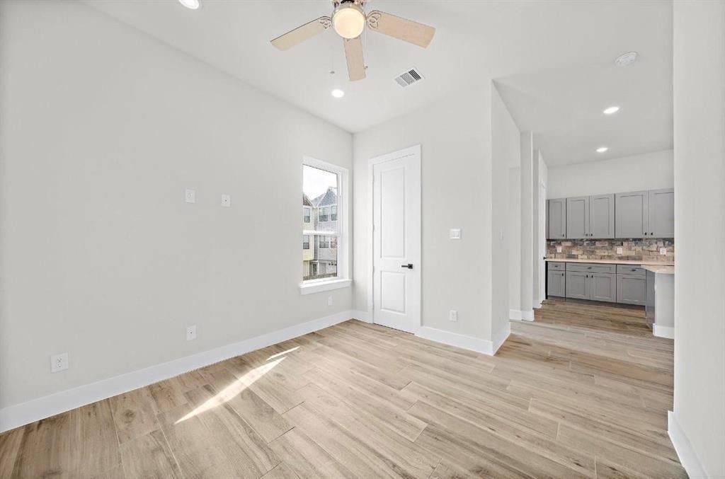 232 W 28th Street - Photo 3