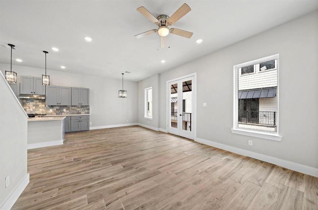 232 W 28th Street - Photo 6
