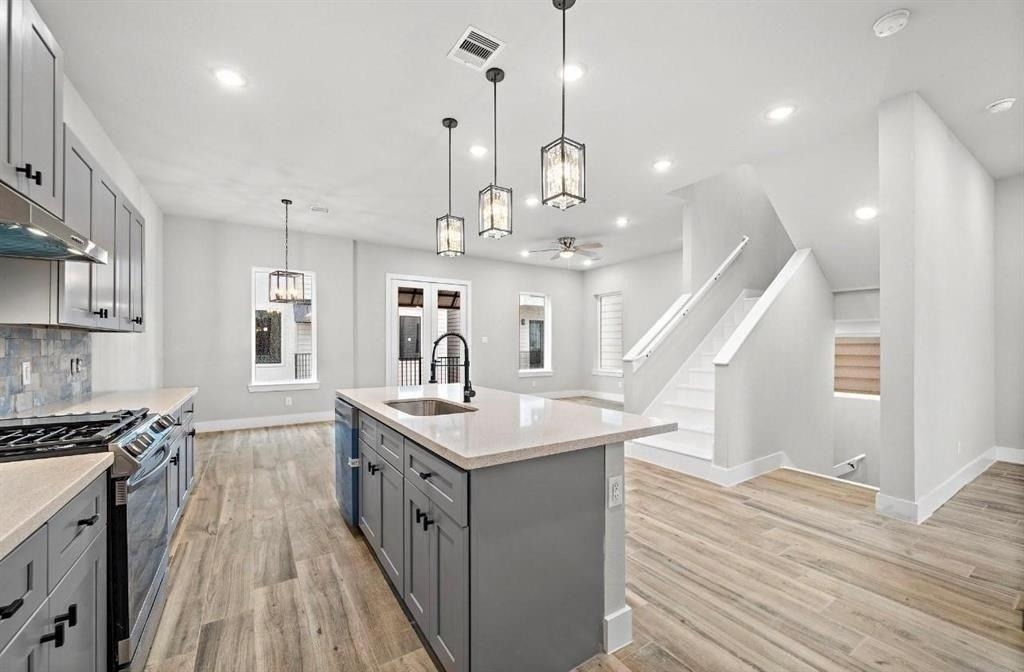 232 W 28th Street - Photo 7