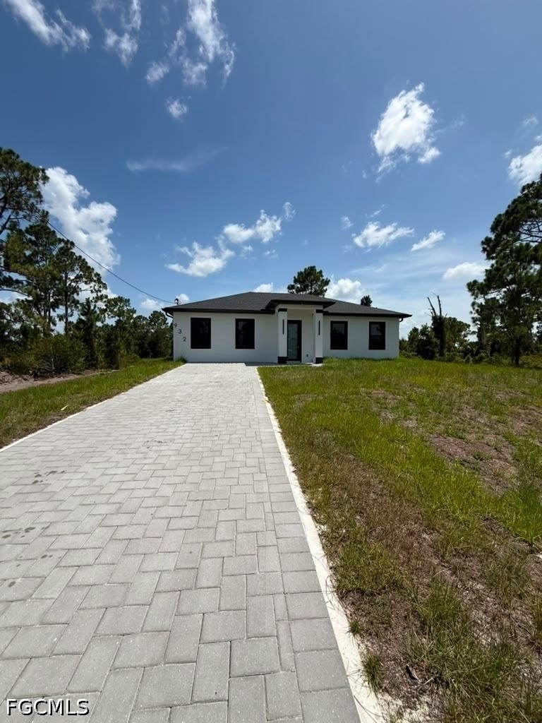 932 Dempsey Street - Photo 0