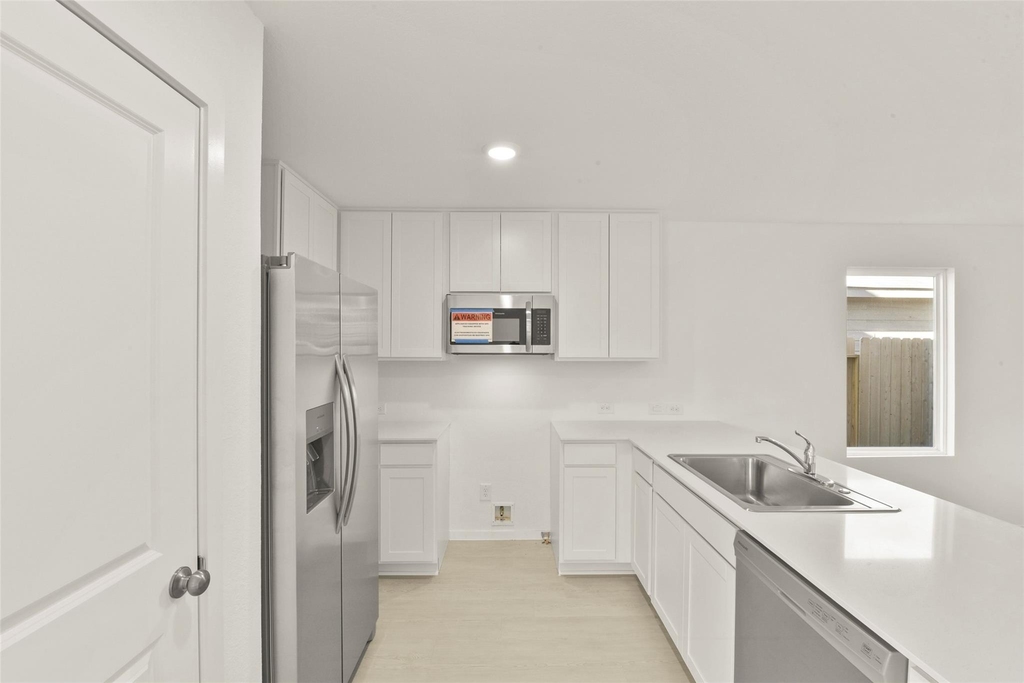 12403 Mountain Daisy Road - Photo 15