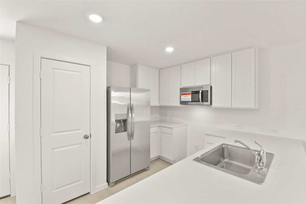 12403 Mountain Daisy Road - Photo 14