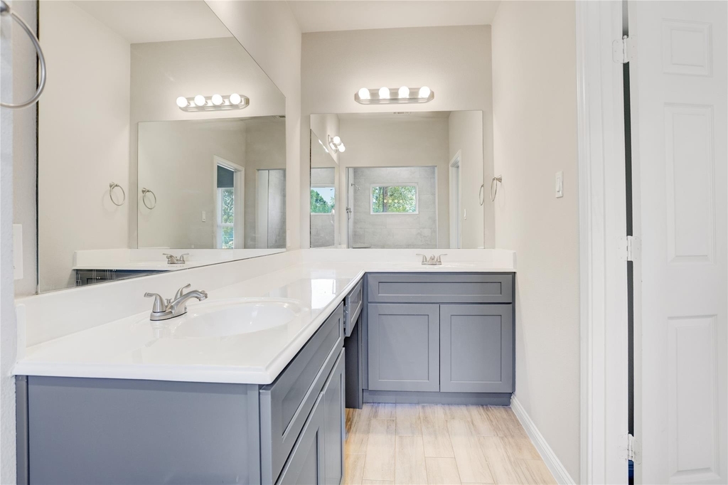 1045 Marcolin Street - Photo 8