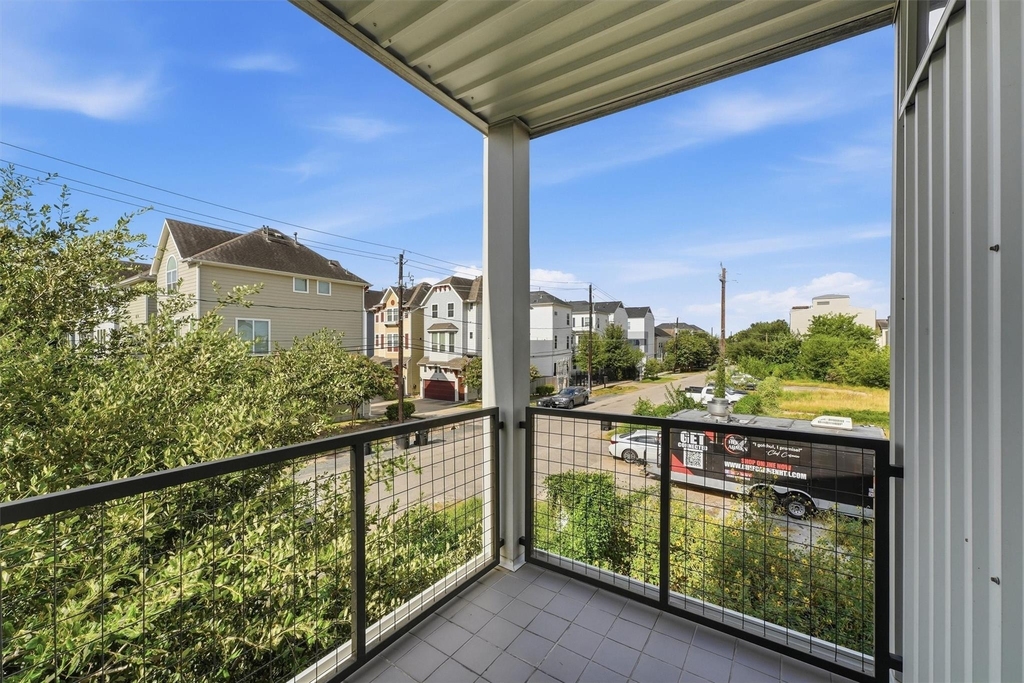 1155 W 17th Street - Photo 8