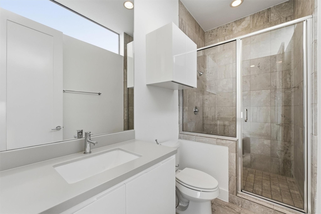 1155 W 17th Street - Photo 14