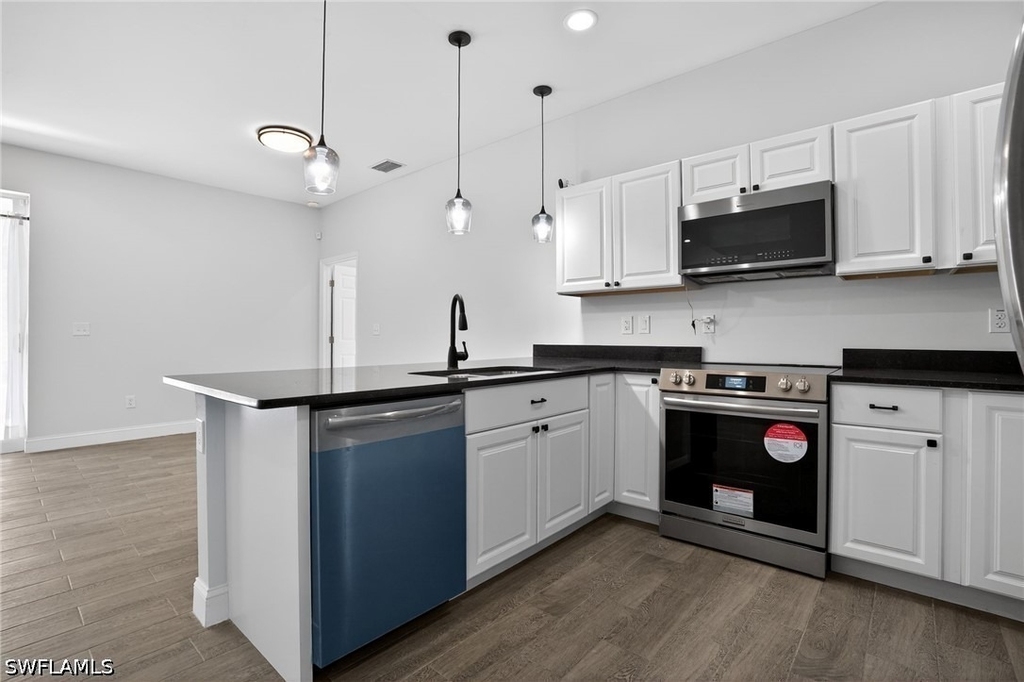 4630 Gene Avenue N - Photo 9