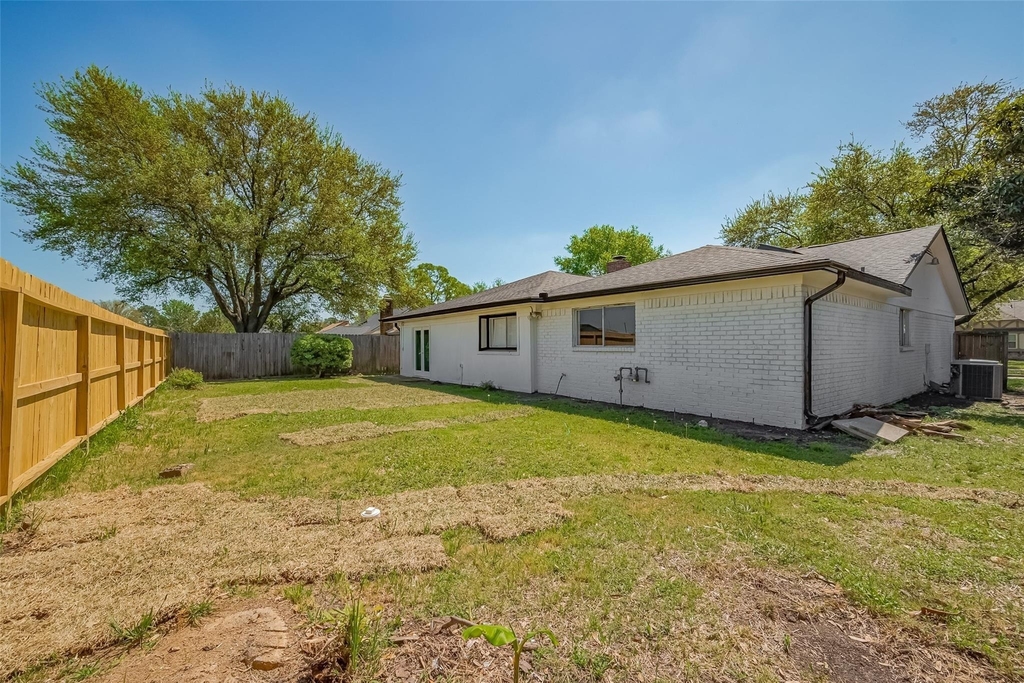 6219 Canada Drive - Photo 37